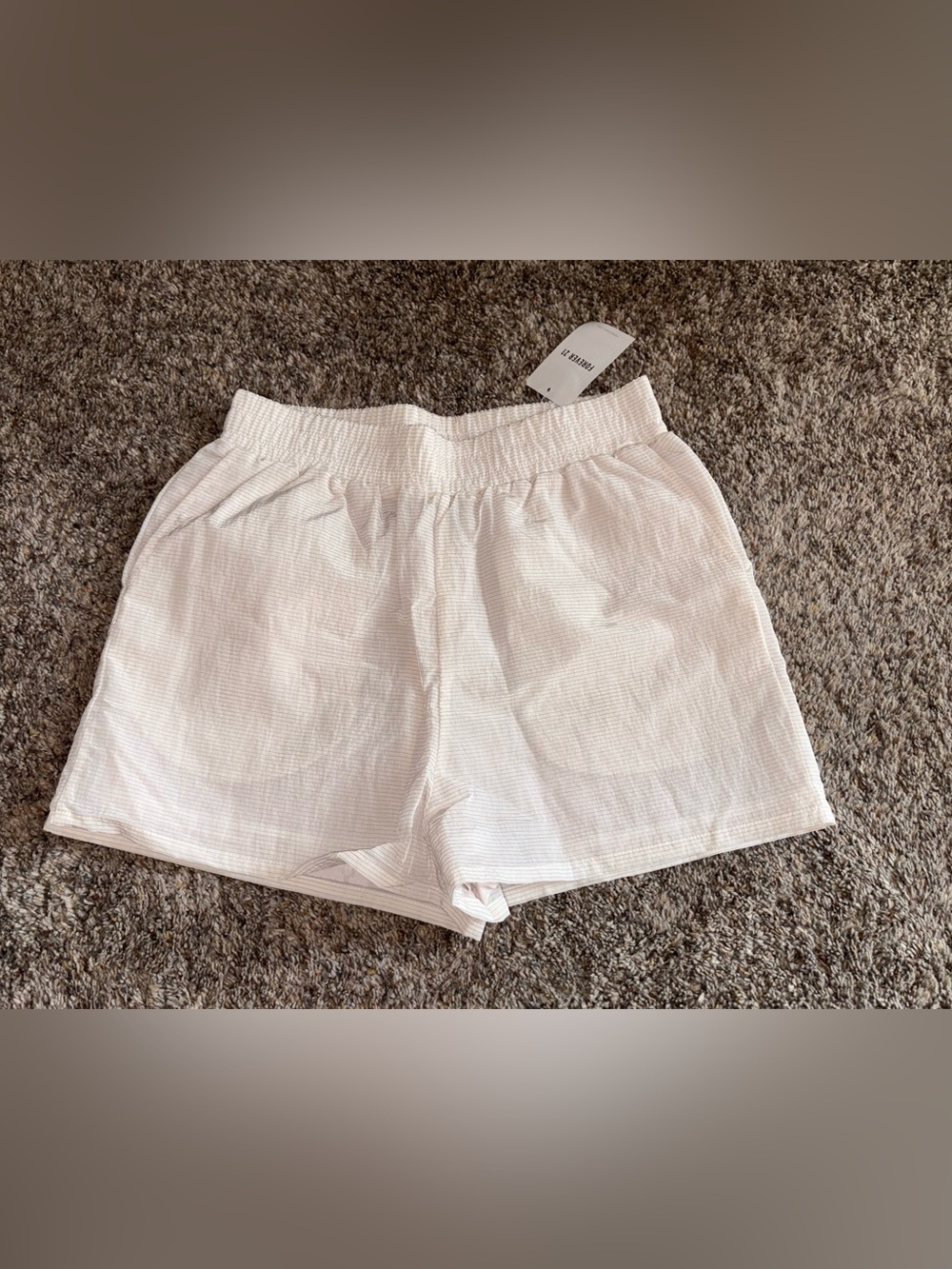 Forever 21 White Elastic-Waist Casual Shorts